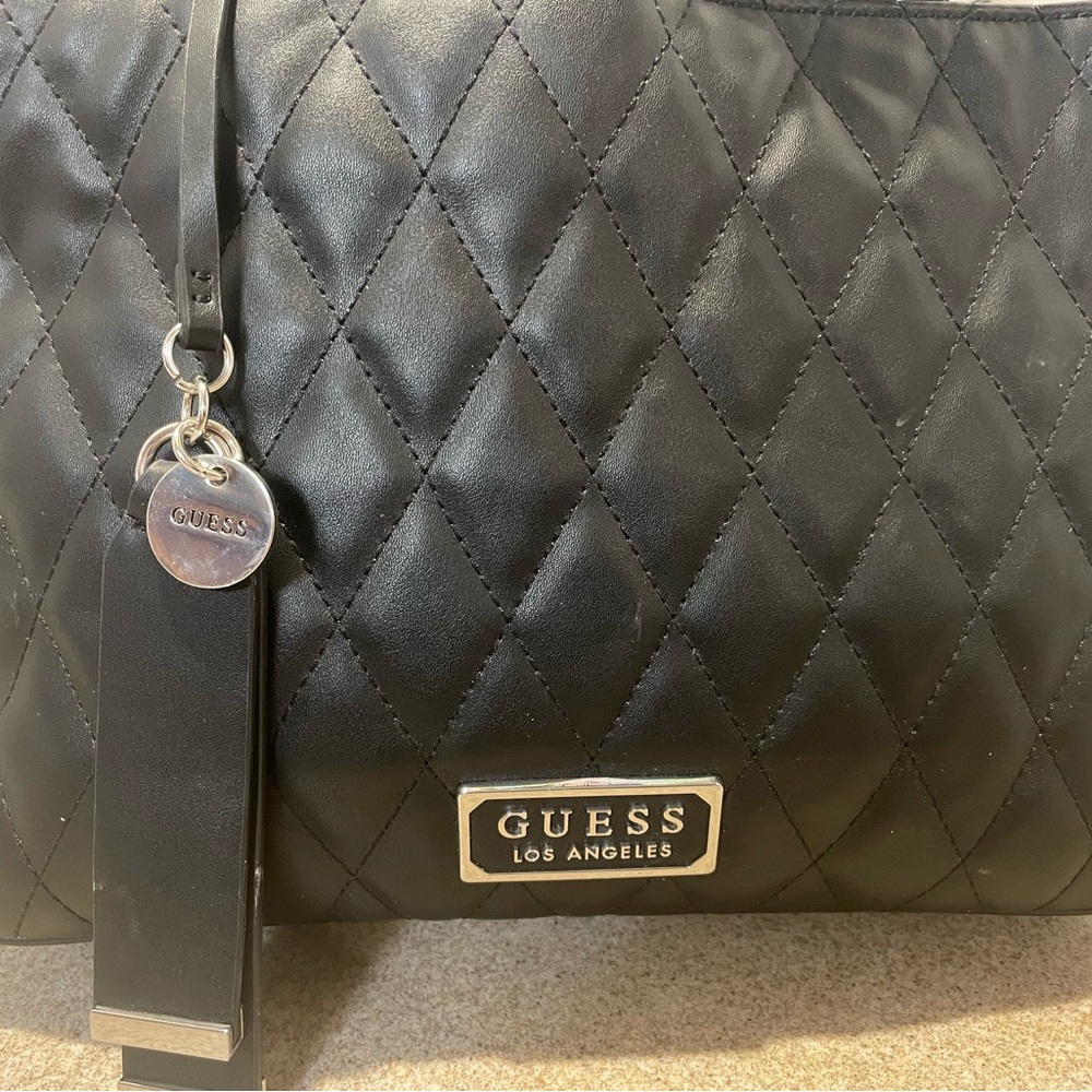 Guess Quilted Black Shoulder Bag - Picture 3 of 14